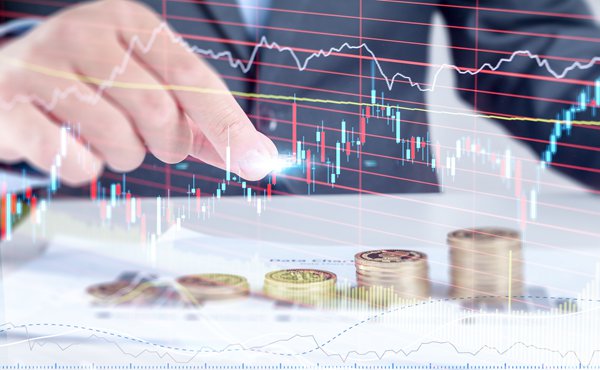 美国7月服务业持续扩张 就业与通胀压力引发担忧